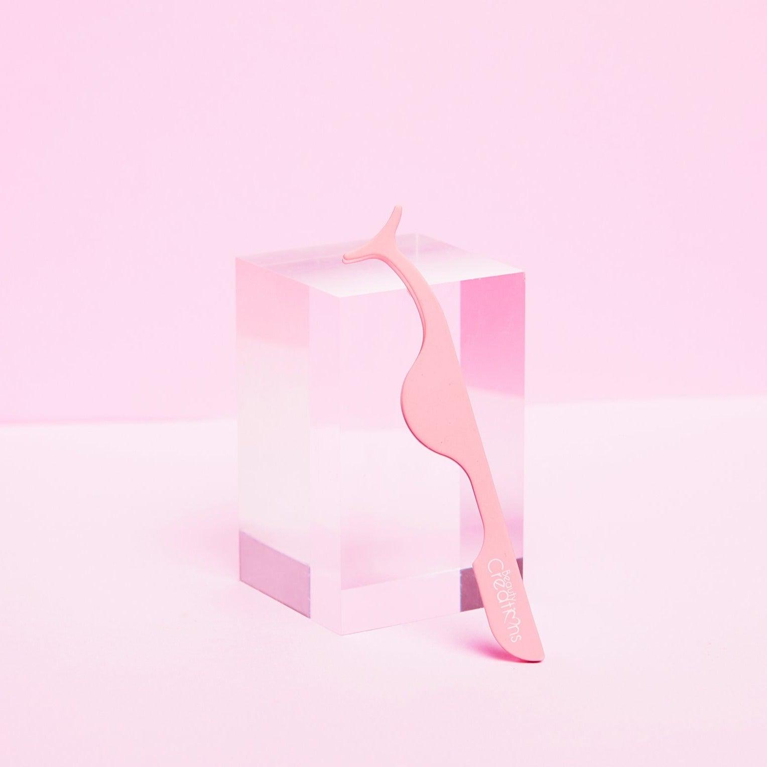 Light Pink Eyelash Applicator